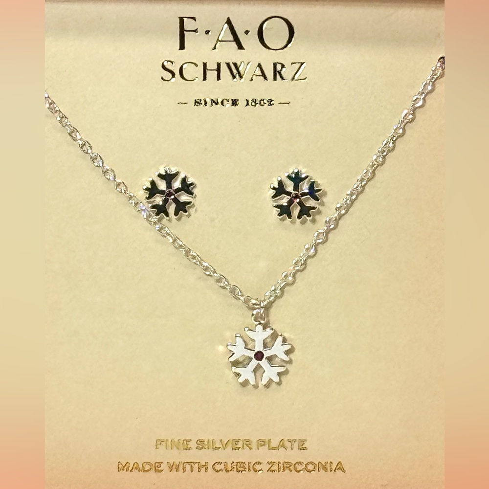 FAO Schwarz Fine Silver Plate SnowFlake Earring Necklace Set